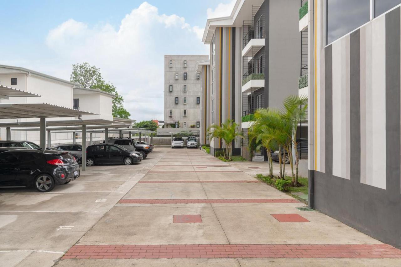 Boulevard Park Apto #27 - 2Bdrm - Selena Segura Эредия Экстерьер фото
