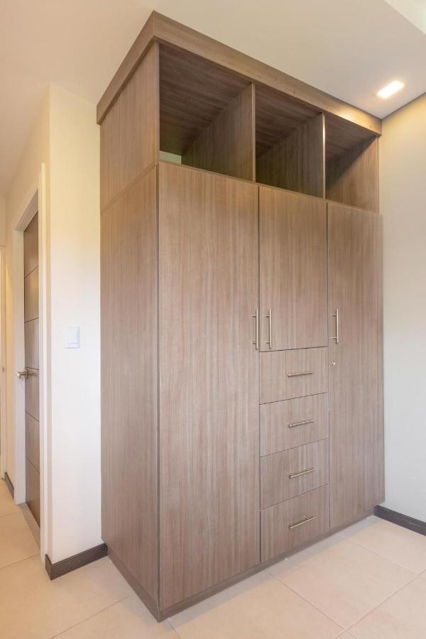 Boulevard Park Apto #27 - 2Bdrm - Selena Segura Эредия Экстерьер фото